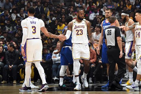 lakers over under.